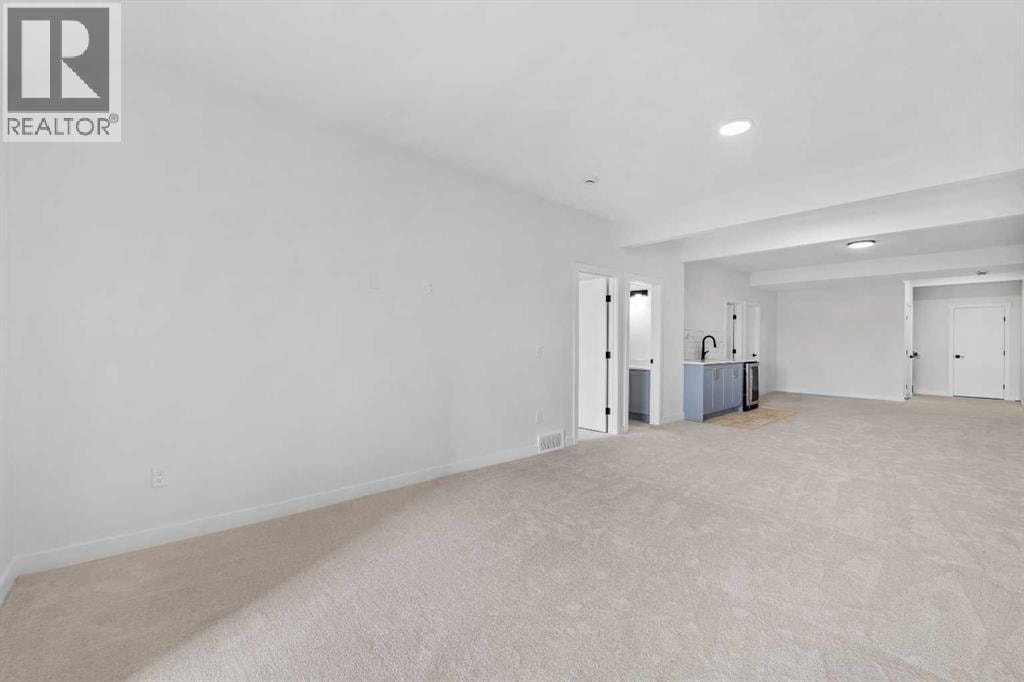 19 Wolf Crescent — photo 25