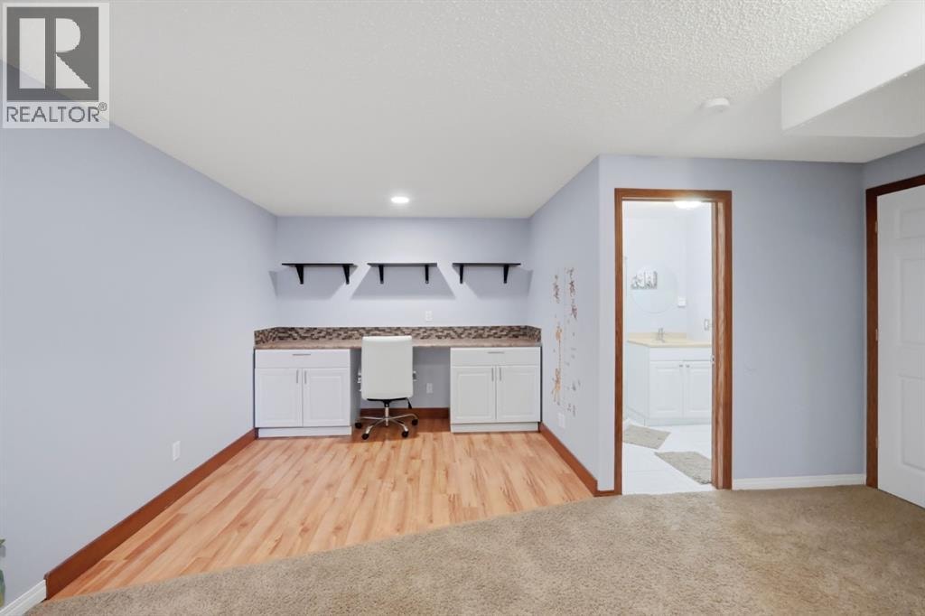 158 Shawbrooke Green SW — photo 35