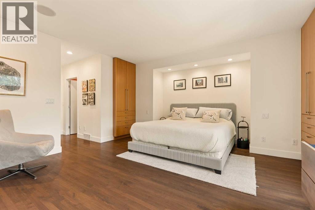 3923 15A Street SW — photo 21