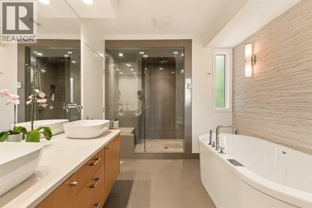 3923 15A Street SW — photo 22