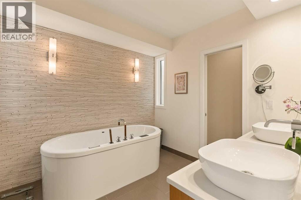 3923 15A Street SW — photo 23