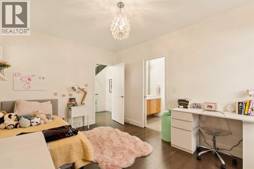 3923 15A Street SW — photo 26
