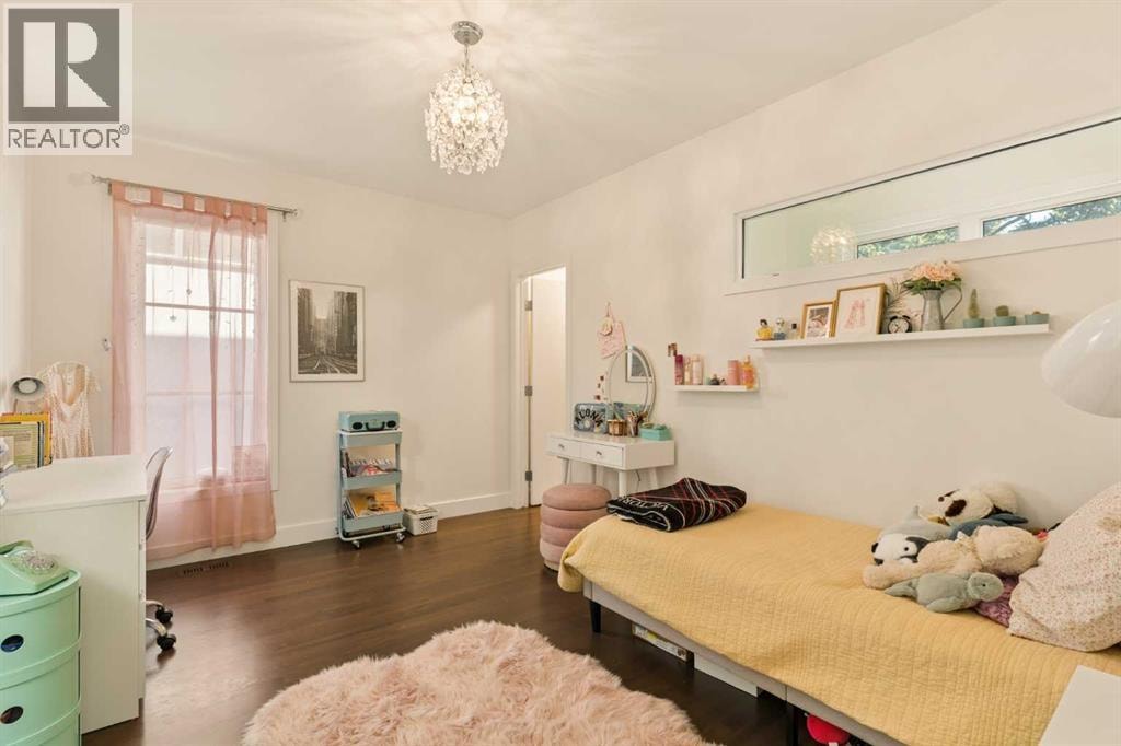 3923 15A Street SW — photo 27