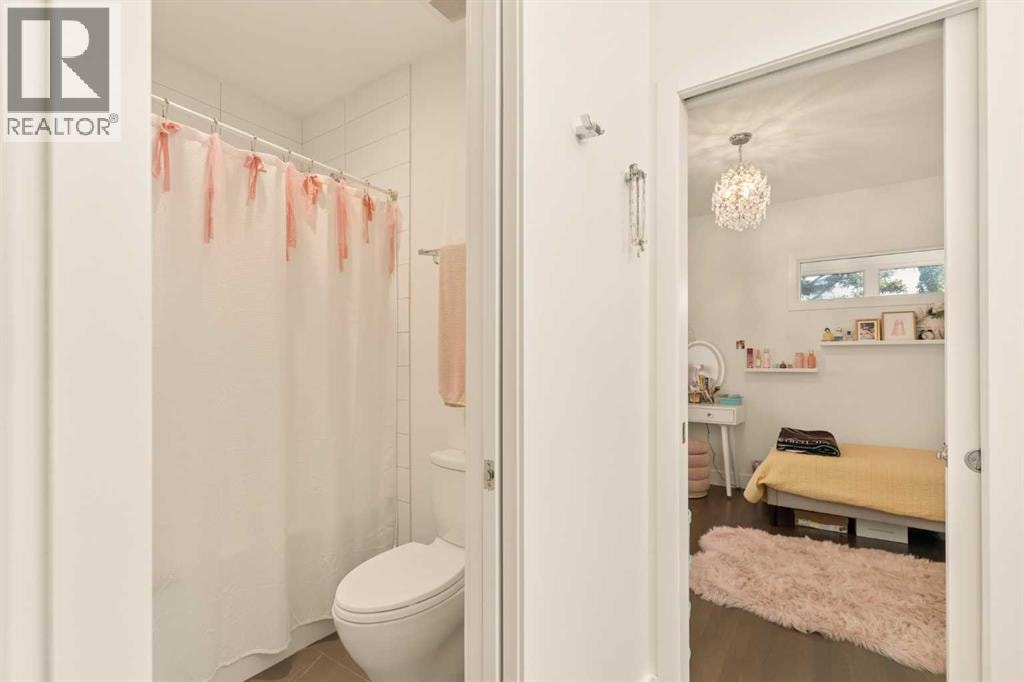 3923 15A Street SW — photo 28