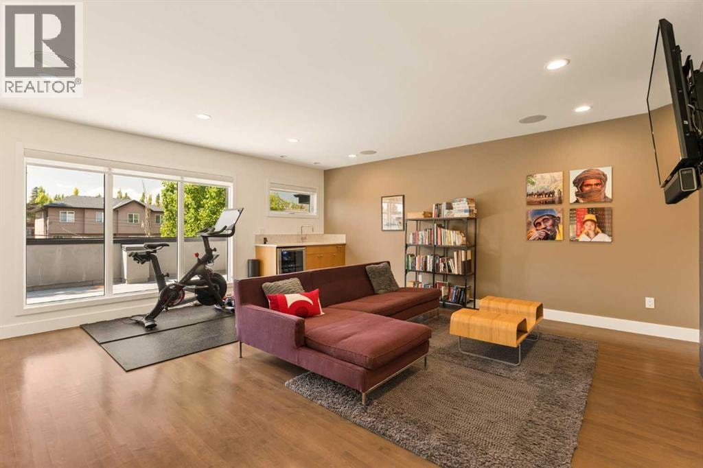 3923 15A Street SW — photo 33