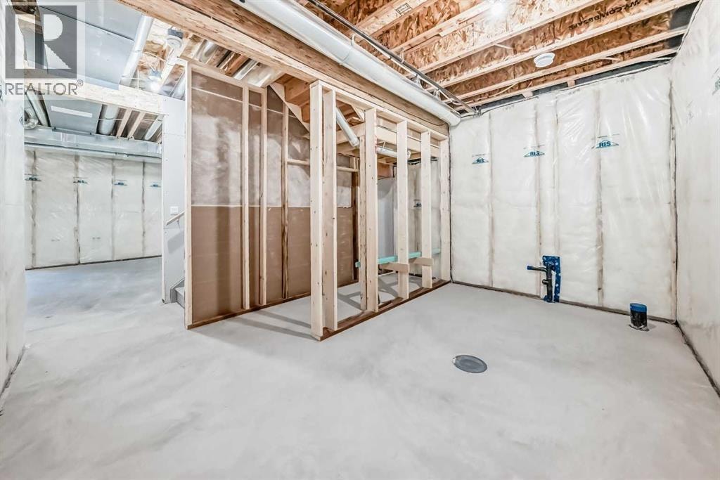 72 Carringwood Rise NW — photo 42