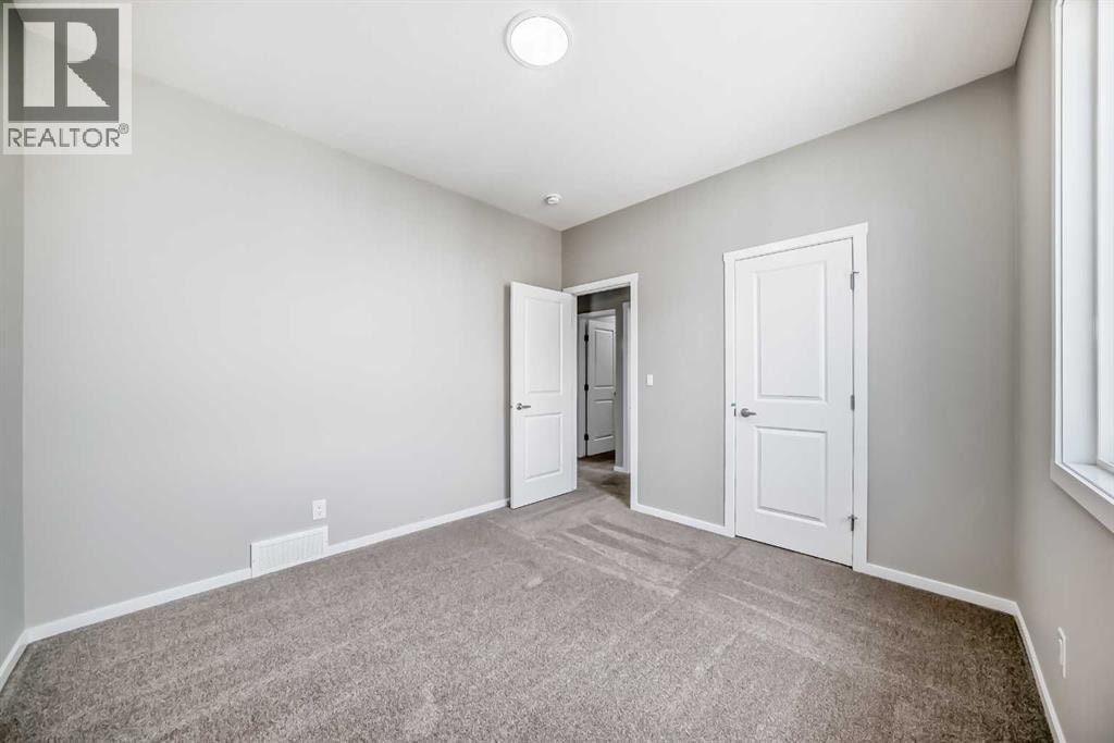 72 Carringwood Rise NW — photo 32
