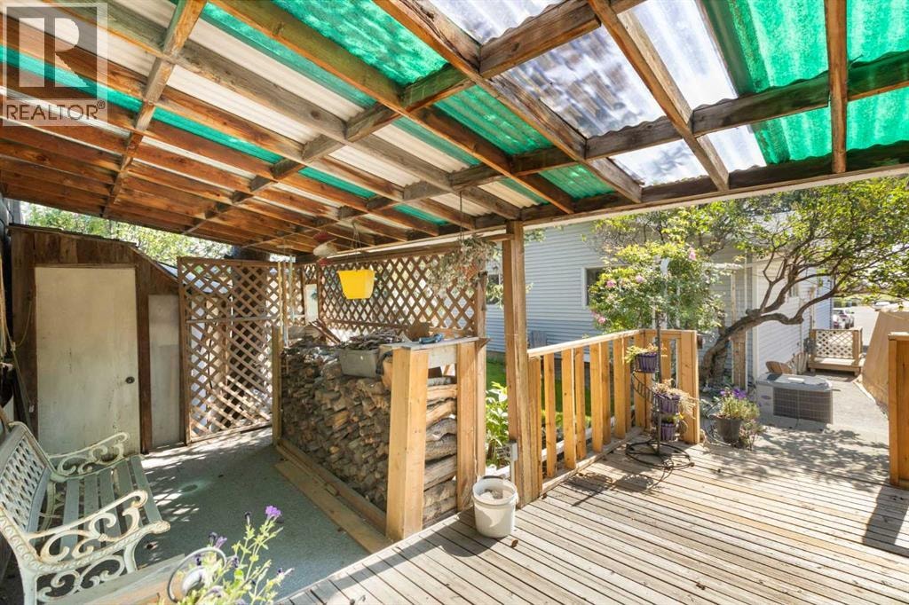 243 Radcliffe Place SE — photo 36