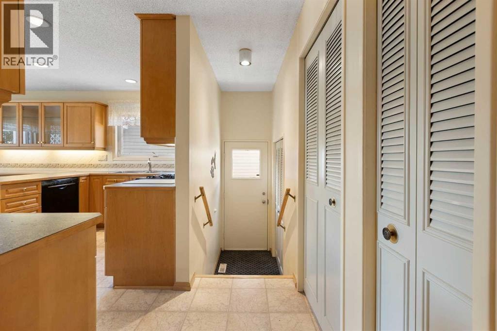 243 Radcliffe Place SE — photo 22