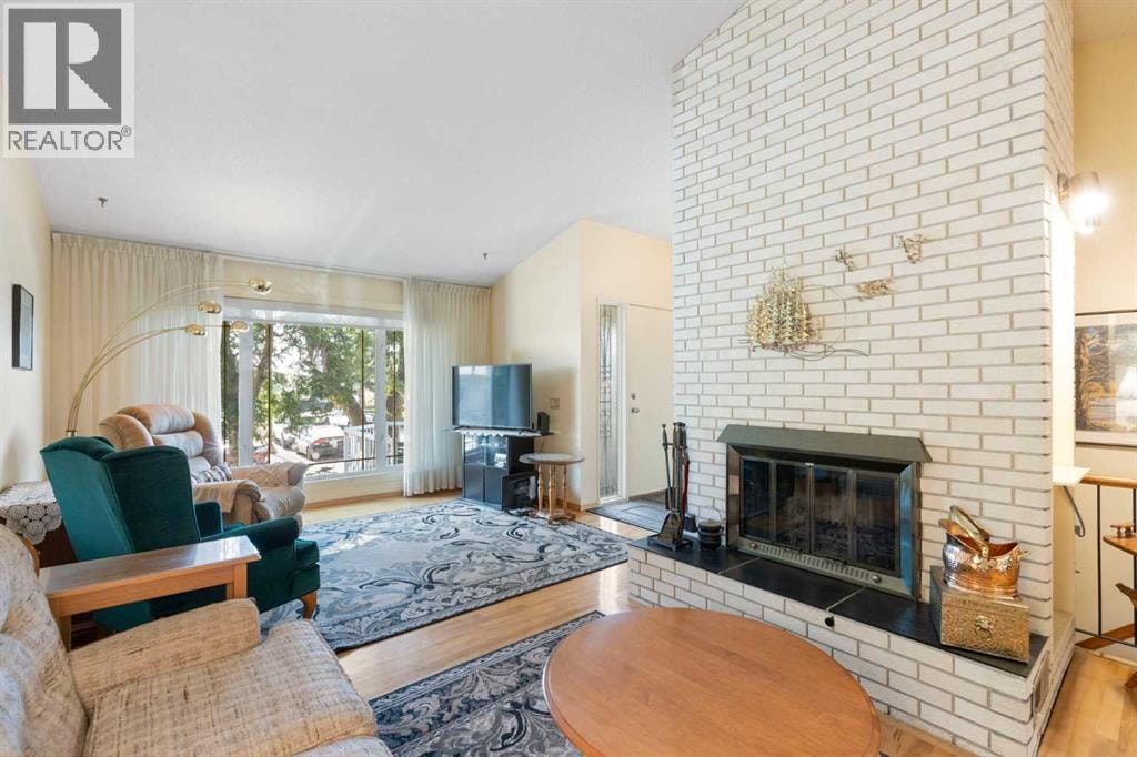 243 Radcliffe Place SE — photo 12