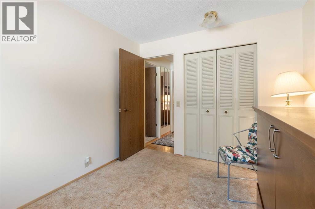 243 Radcliffe Place SE — photo 30