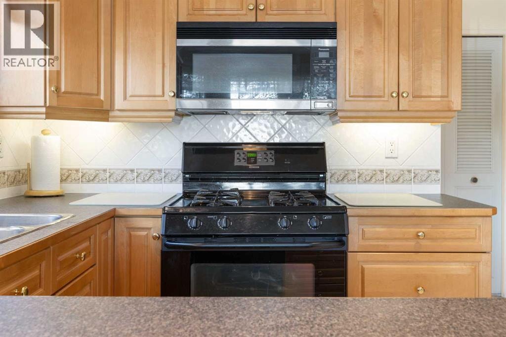 243 Radcliffe Place SE — photo 18
