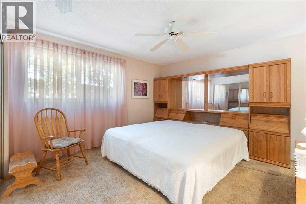 243 Radcliffe Place SE — photo 24