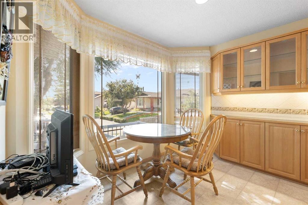 243 Radcliffe Place SE — photo 13