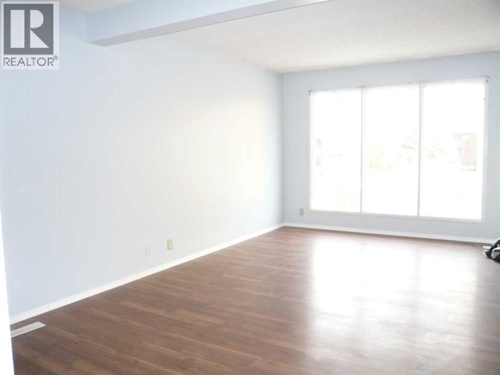 250 Falmere Way NE — photo 3
