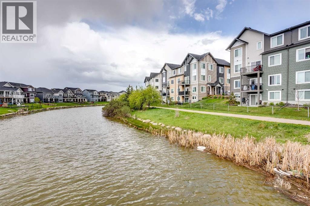 390 Canals Crossing SW — photo 4