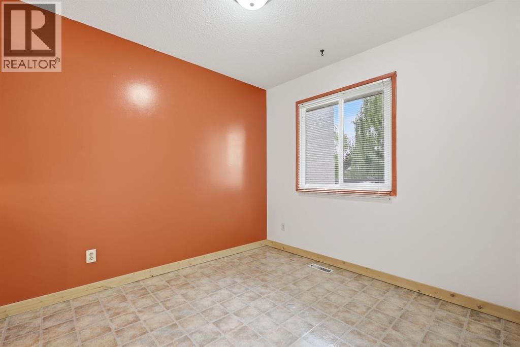 316 84 Avenue SE — photo 14