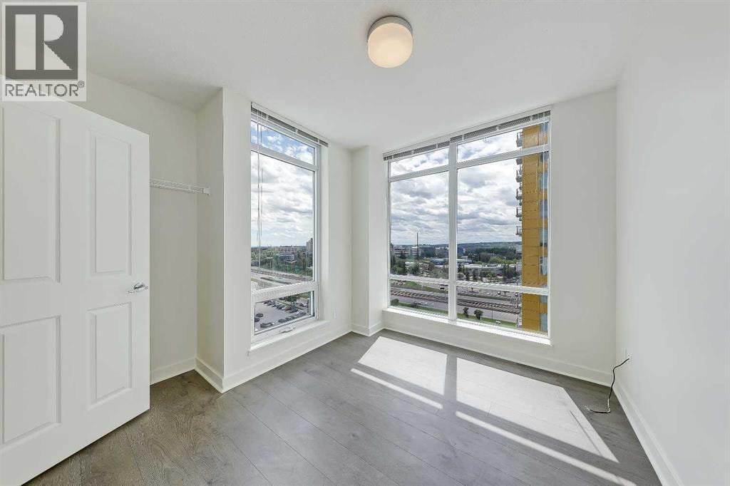 1207, 10 Brentwood Common NW — photo 20