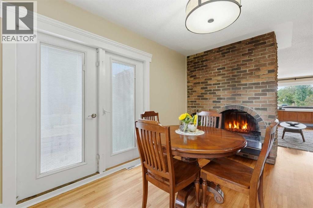 1439 90 Avenue SW — photo 21