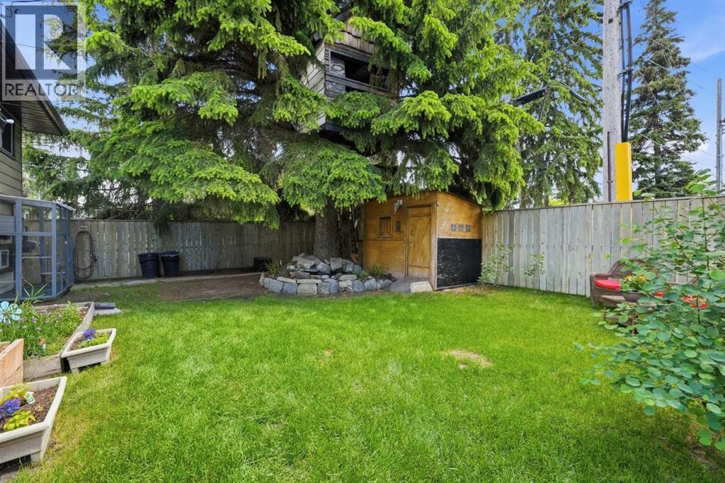 1439 90 Avenue SW — photo 26