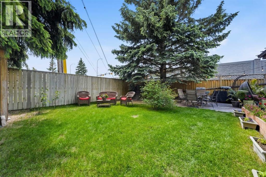 1439 90 Avenue SW — photo 27