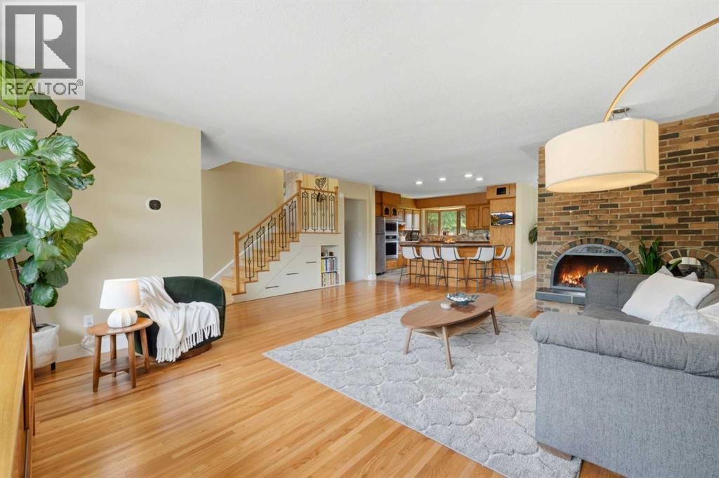 1439 90 Avenue SW — photo 7