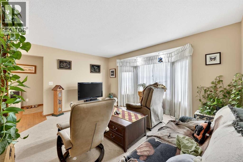 1124 Gleneagles Drive — photo 4