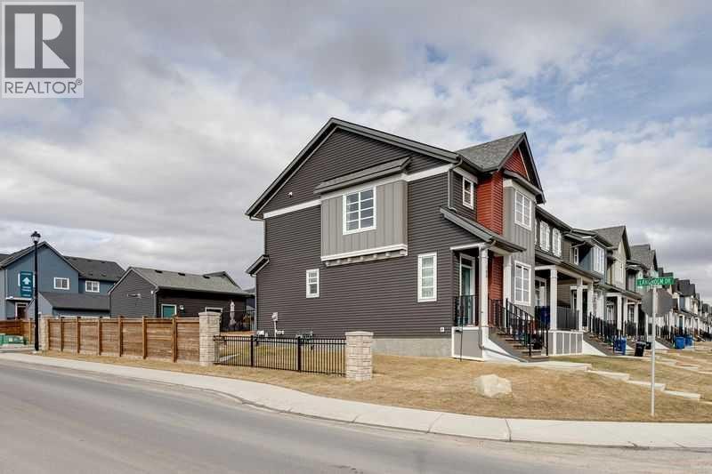 100 Langwell Common SE — photo 2
