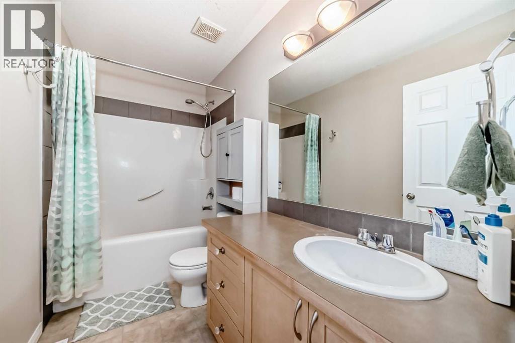 65 Spring Meadows Bay — photo 32