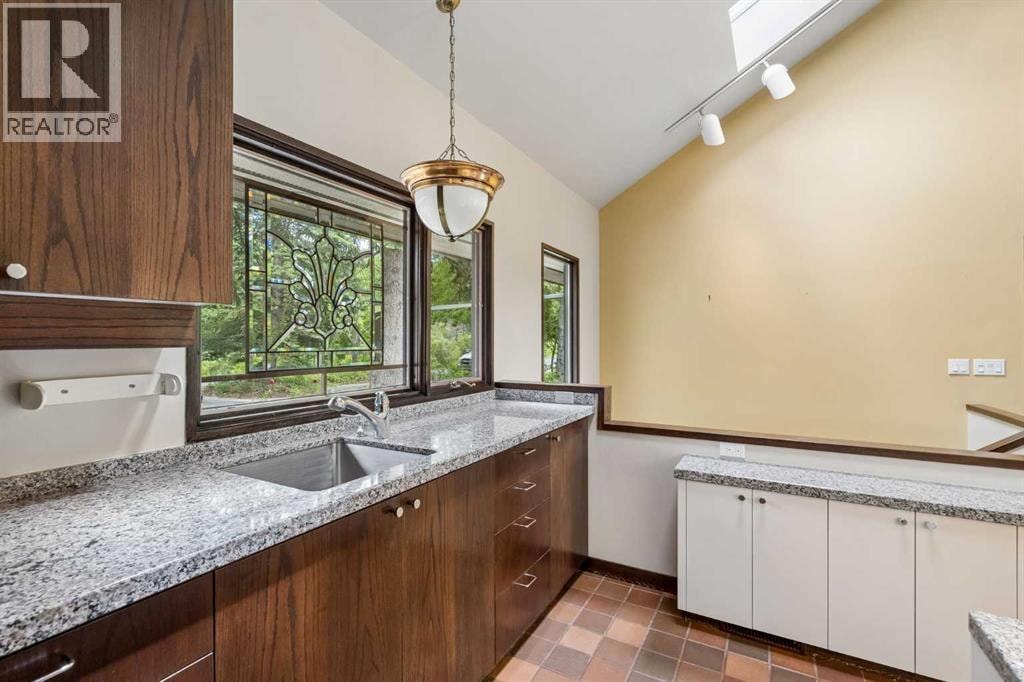 237 Escarpment Drive — photo 36