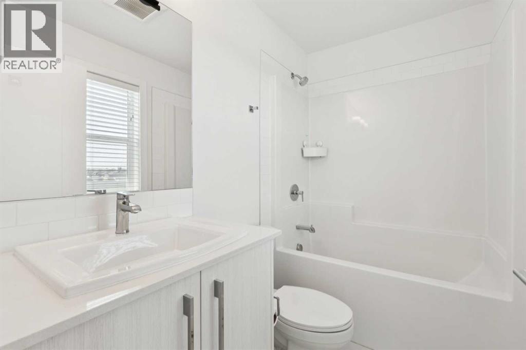 402, 669 Savanna Boulevard NE — photo 26