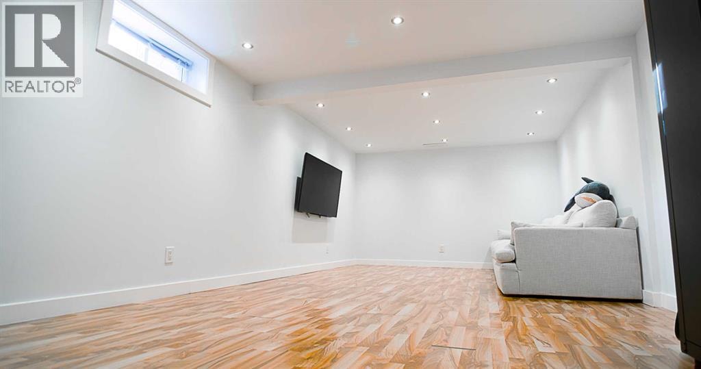 15 Hamlet Road SW — photo 24
