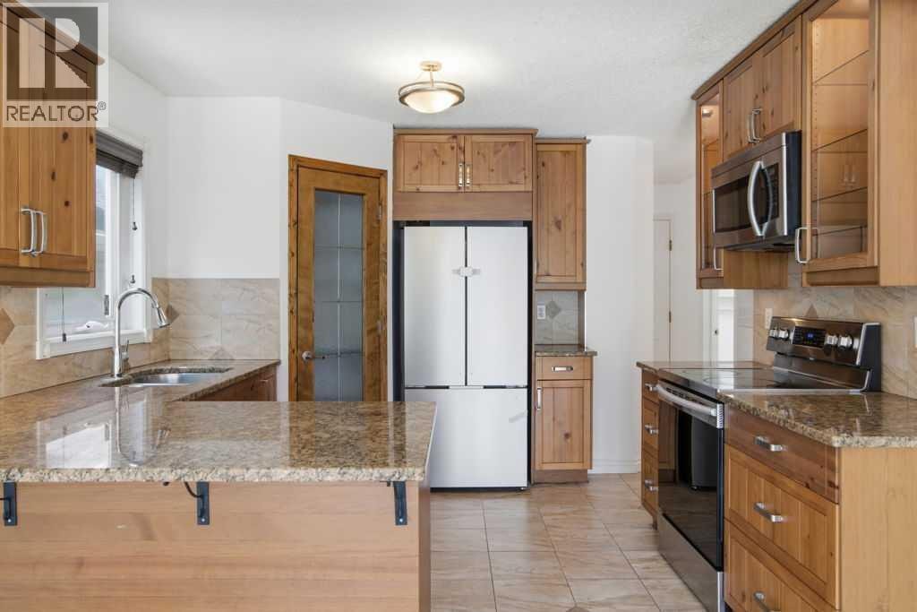 690 Coventry Drive NE — photo 14