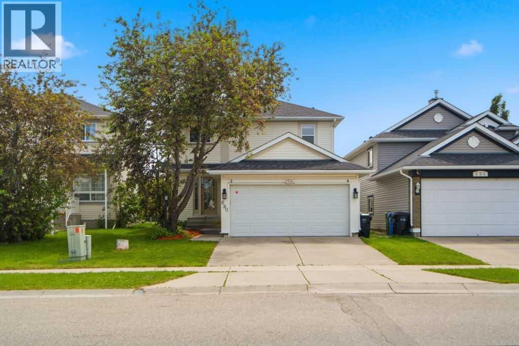 690 Coventry Drive NE — photo 2