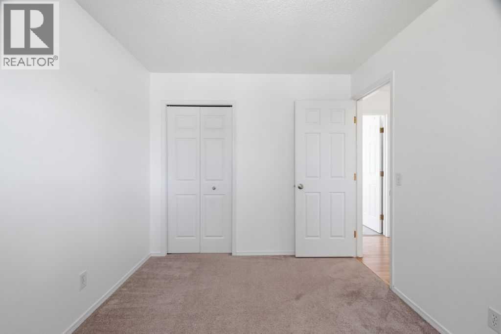 690 Coventry Drive NE — photo 28