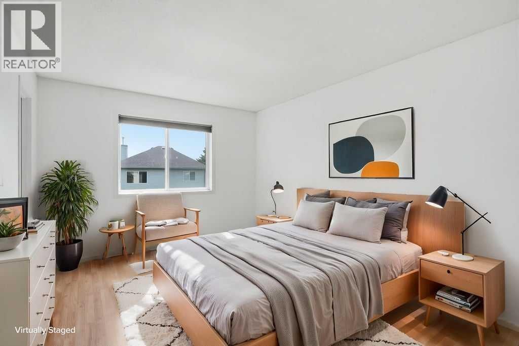 690 Coventry Drive NE — photo 32