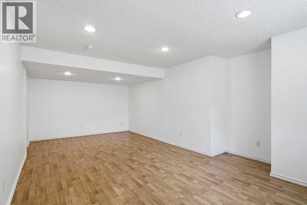 690 Coventry Drive NE — photo 38