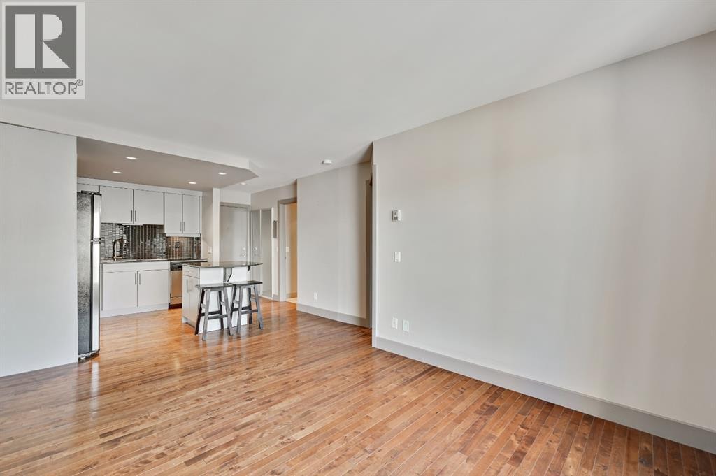 405, 410 1 Avenue NE — photo 12