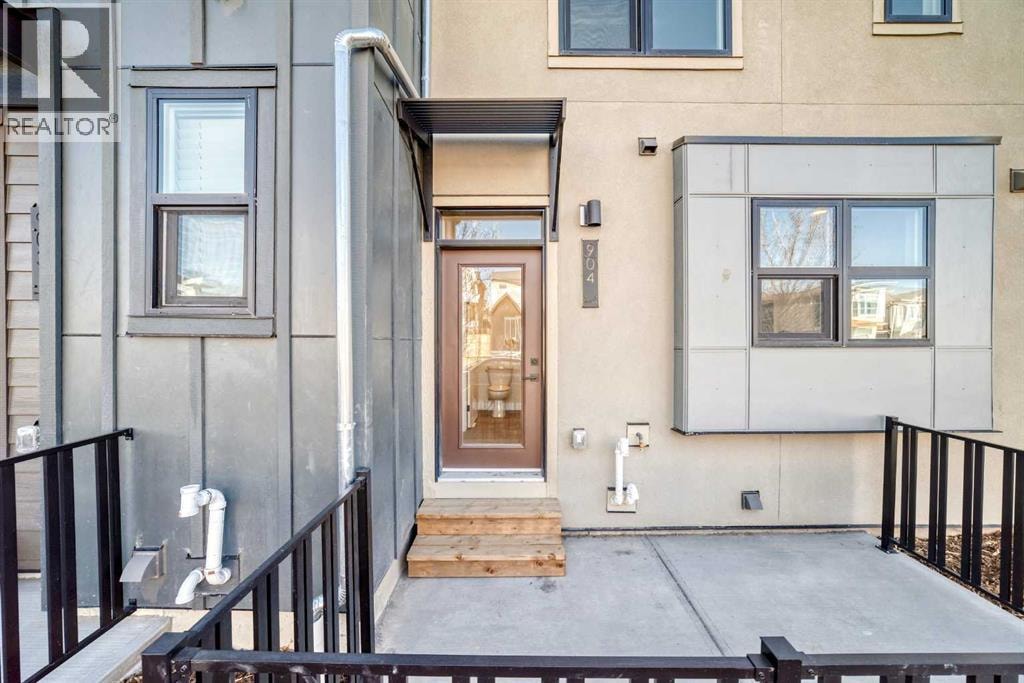 904, 30 Rochester View NW — photo 46