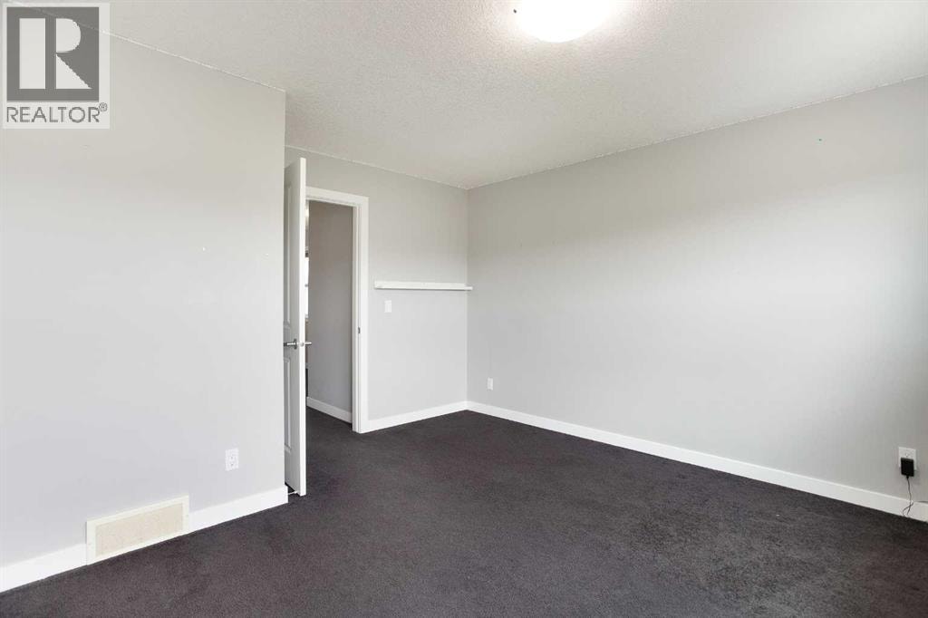 342 Hillcrest Circle SW — photo 18