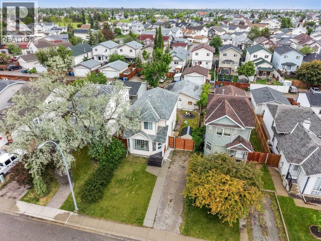 146 Erin Road SE — photo 37