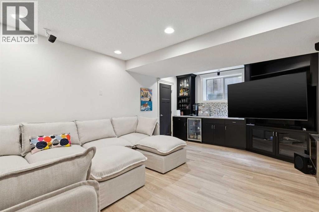 3039 27 Street SW — photo 33