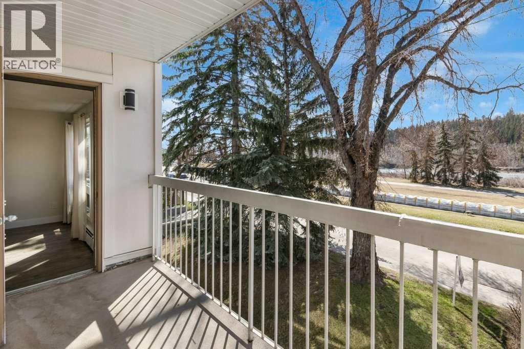 6, 3402 Parkdale Boulevard NW — photo 32