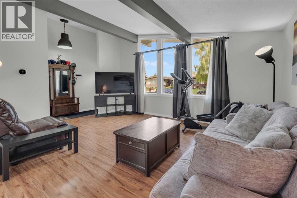 331 96 Avenue SE — photo 2