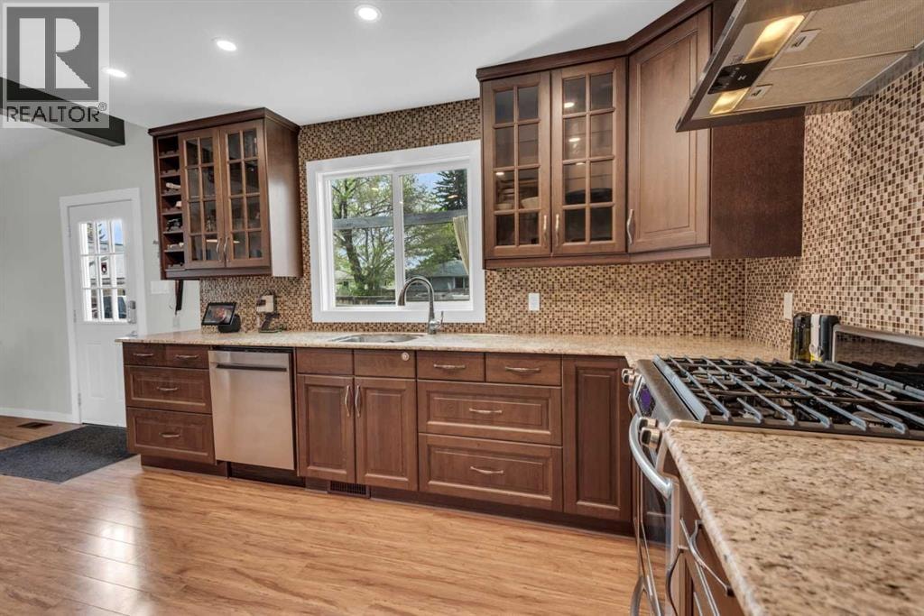 331 96 Avenue SE — photo 11