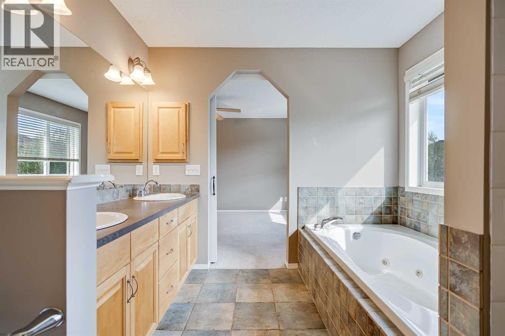 34 Kincora Drive NW — photo 27