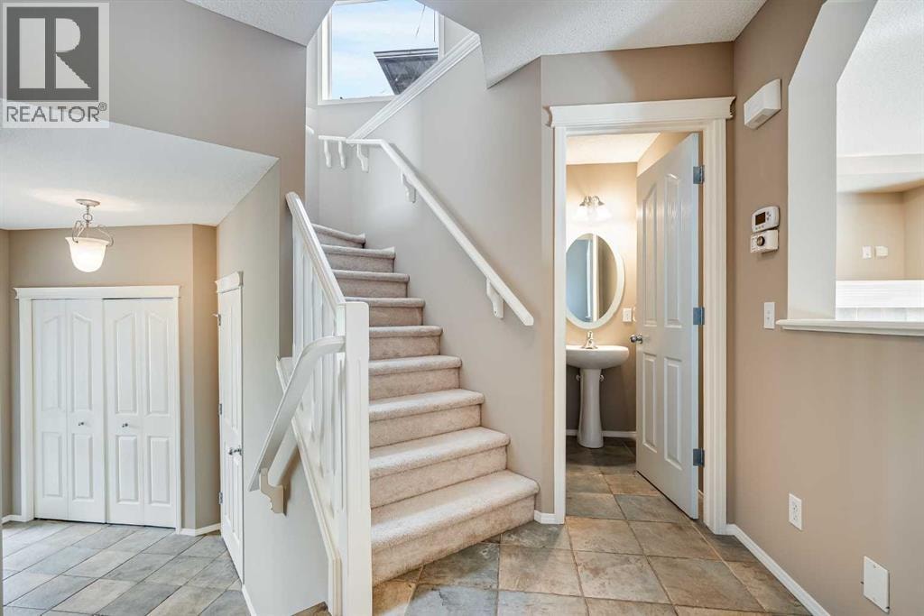 34 Kincora Drive NW — photo 5