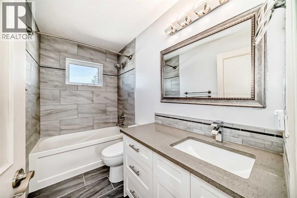 291 EAST CHESTERMERE Drive — photo 37