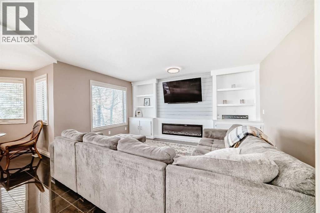 291 EAST CHESTERMERE Drive — photo 8
