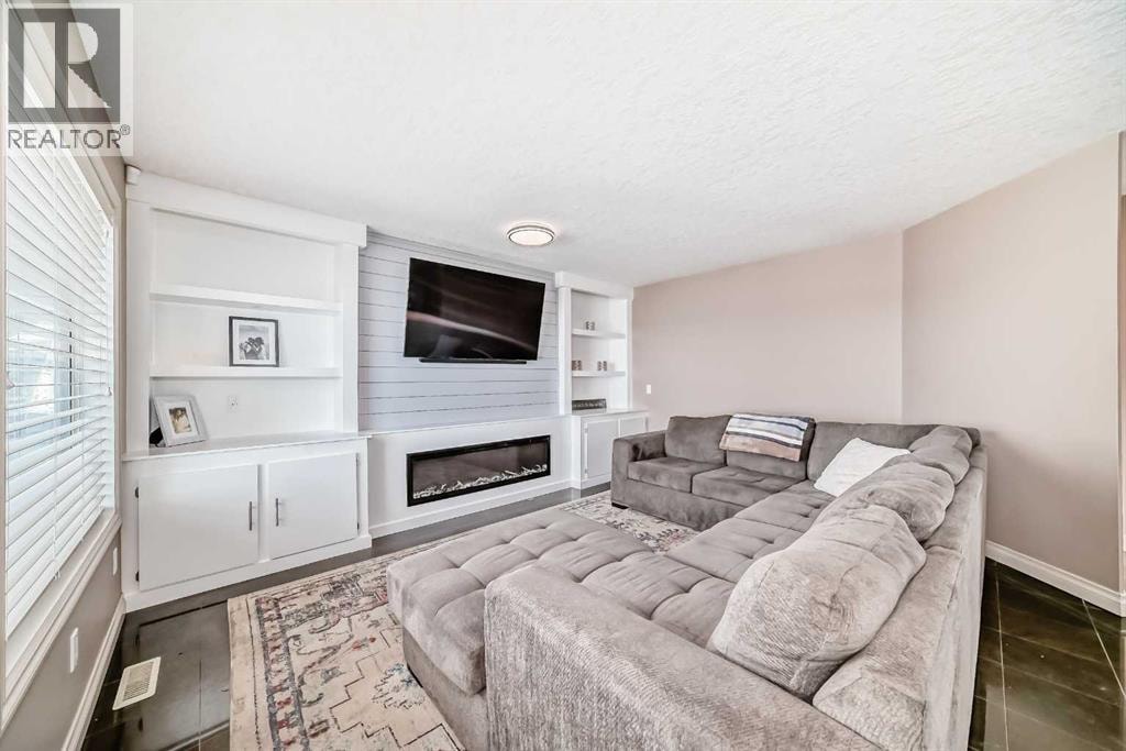 291 EAST CHESTERMERE Drive — photo 9